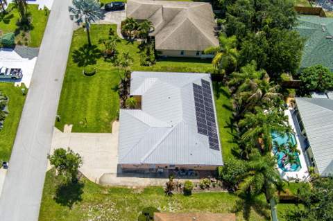 426 NE Vanda Terrado, Jensen Beach FL - photo 13 of 54