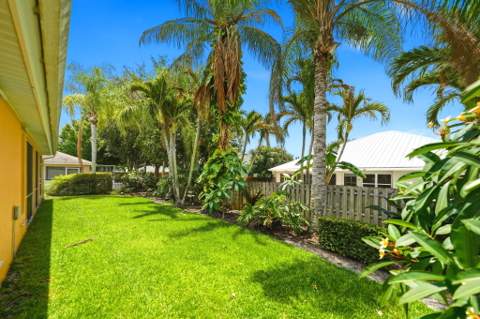 426 NE Vanda Terrado, Jensen Beach FL - photo 22 of 54