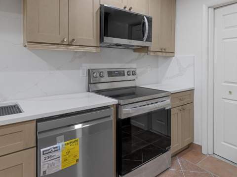371 W 34th Street, Riviera Beach FL - photo 10 of 27