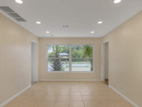 371 W 34th Street, Riviera Beach FL - photo 12 of 27