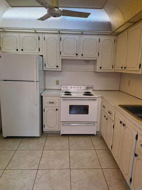 1 bedroom Condominium at 394 Brittany Drive #394, Kings Point Brittany Condos, Delray Beach — photo 4