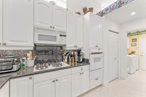6533 Somerset Circle, Boca Raton FL - photo 17 of 58