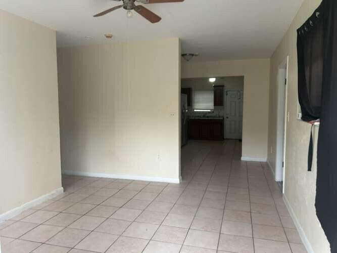 5 bedroom Single Family Residence at 3370 NW 8th Place, Sunrise Heights, Lauderhill — photo 3