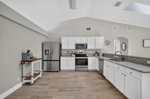 6115 NW Nolia Court, Port St. Lucie FL - photo 8 of 32