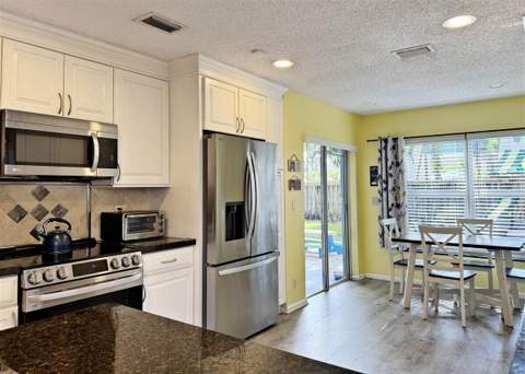 1020 NW 107th Avenue, Plantation FL - photo 10 of 35