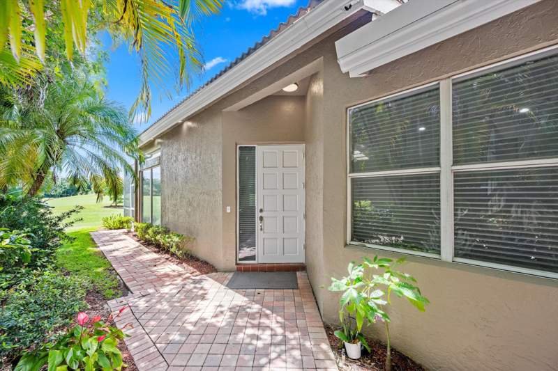 2 bedroom Villa at 4706 Carlton Golf Drive, Wycliffe Par C, Lake Worth — photo 3