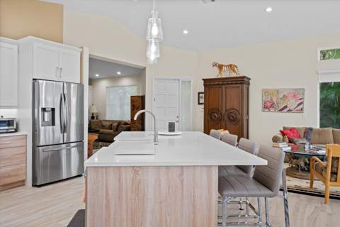 4706 Carlton Golf Drive, Lake Worth FL - photo 11 of 49
