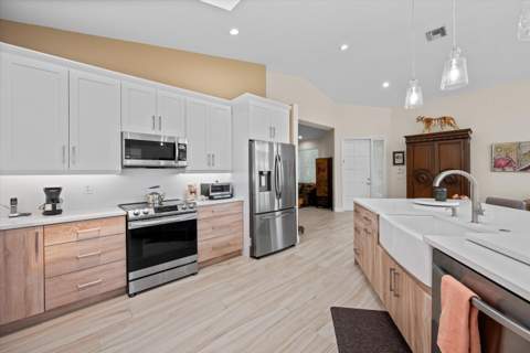 4706 Carlton Golf Drive, Lake Worth FL - photo 12 of 49