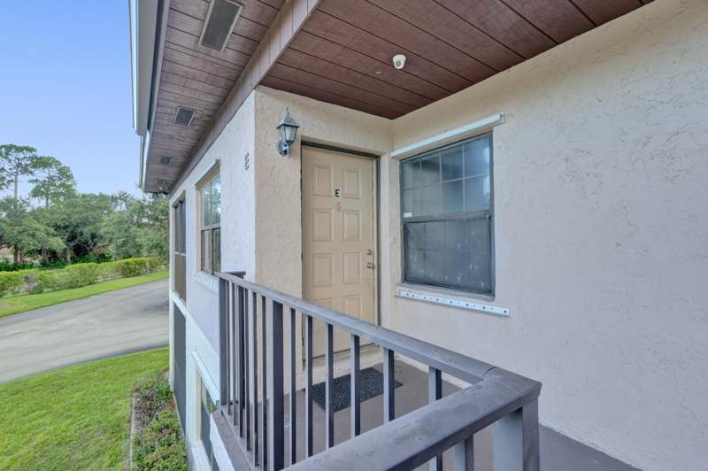 2 bedroom Condominium at 4225 S 57th Avenue #E, Pine Hollow Condo, Greenacres — photo 4