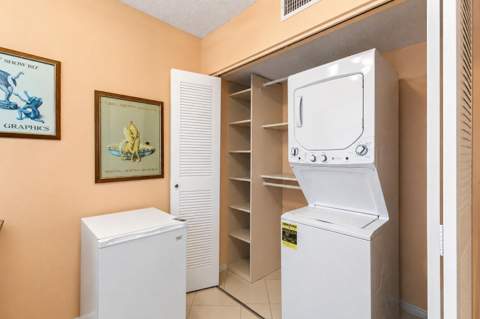 5561 Fairway Park Drive #104, Boynton Beach FL - photo 21 of 24