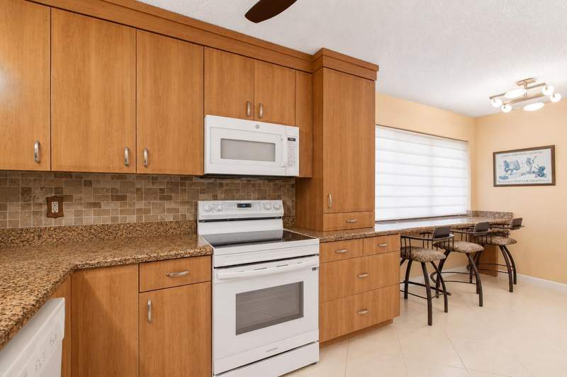 3 bedroom Condominium at 5561 Fairway Park Drive #104, Indian Spring, Boynton Beach — photo 4