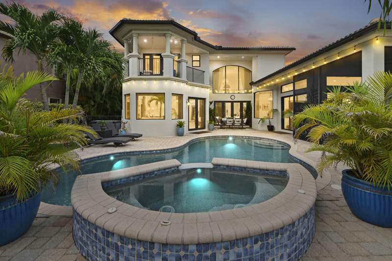 5 bedroom Single Family Residence at 8729 Wellington View Drive, Wellington View, West Palm Beach — photo 2