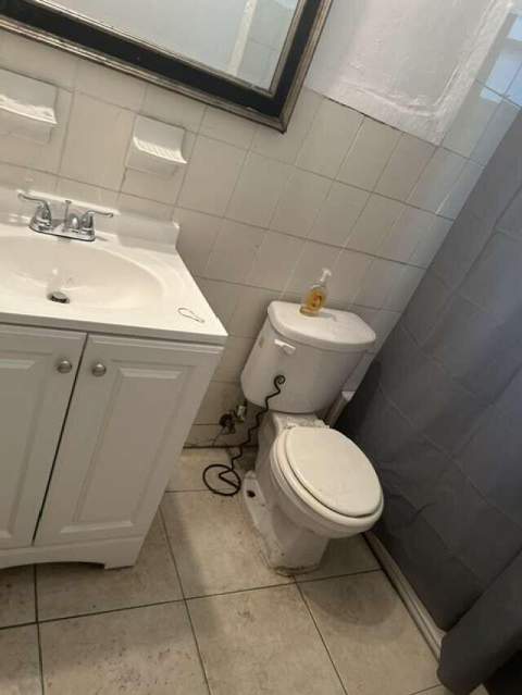 1226 NW 23rd Terrace, Fort Lauderdale FL - photo 7 of 10