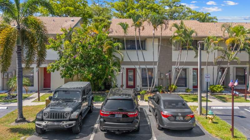 2 bedroom Condominium at 3024 S Oakland Forest Drive #3106, Pines Of Oakland Forest West, Oakland Park — photo 2
