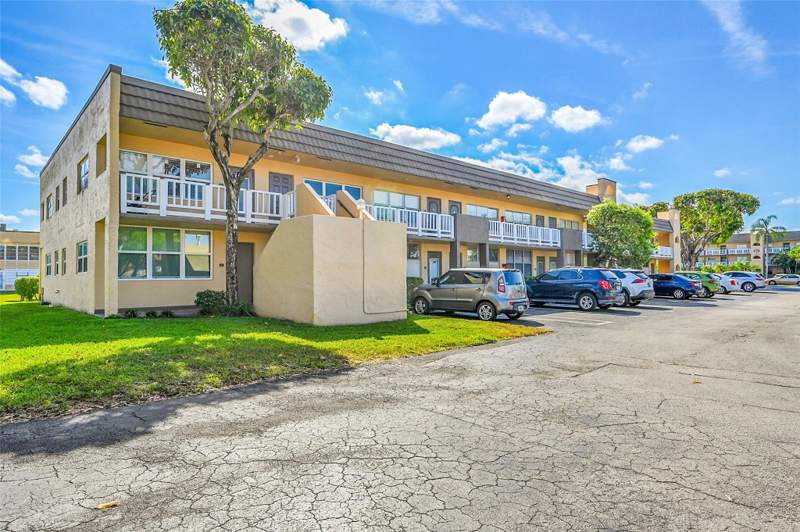 1 bedroom Condominium at 9101 Sunrise Lakes Boulevard #206, Sunrise Lakes Phase III, Sunrise — photo 5