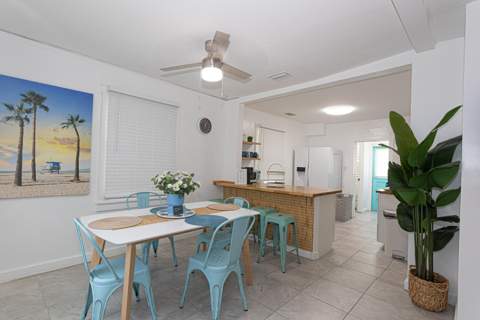 305 N Lakeside Drive, Lake Worth Beach FL - photo 10 of 30