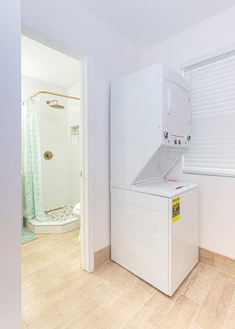 305 N Lakeside Drive, Lake Worth Beach FL - photo 18 of 30