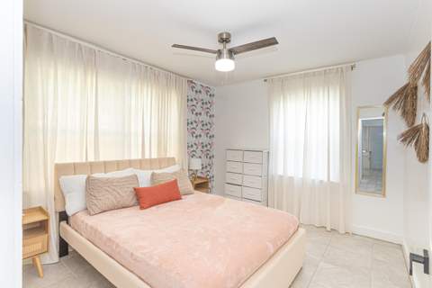 305 N Lakeside Drive, Lake Worth Beach FL - photo 19 of 30