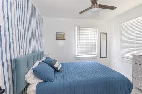 305 N Lakeside Drive, Lake Worth Beach FL - photo 20 of 30
