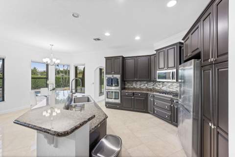 10504 Vignon Court, Wellington FL - photo 16 of 69