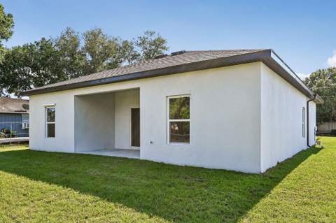 6010 Hickory Drive, Fort Pierce FL - photo 9 of 34