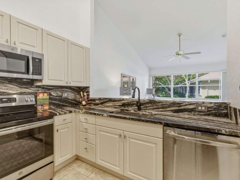 2 bedroom Villa at 308 Coral Trace Court, Coral Trace, Delray Beach — photo 5