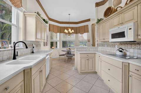 7264 Cataluna Circle, Delray Beach FL - photo 23 of 82