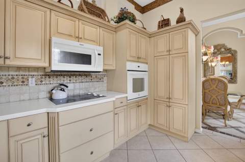 7264 Cataluna Circle, Delray Beach FL - photo 24 of 82