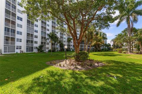 2731 NE 14th St Causeway #121, Pompano Beach FL - photo 10 of 27
