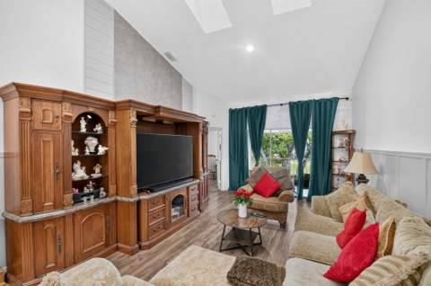 907 Harbour Pointe Way, Greenacres FL - photo 19 of 87