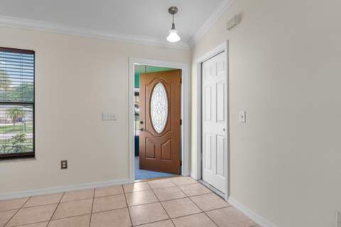 1636 NE Darlich Avenue, Jensen Beach FL - photo 6 of 53
