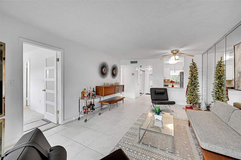 2 bedroom Condominium at 2780 N Pine Island Road #312, Sunrise Lakes Phase III, Sunrise — photo 4