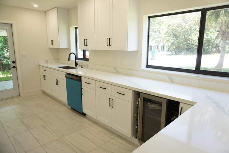 4 bedroom Single Family Residence at 310 SW 1st Avenue, Boynton Heights, Boynton Beach — photo 2