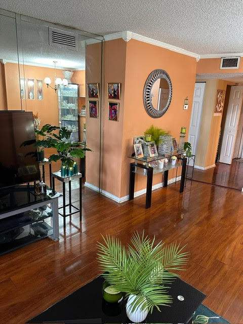 6575 W Oakland Park Boulevard #417, Lauderhill FL - photo 6 of 12