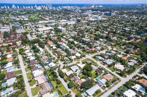 1676 NE 40th Street, Oakland Park FL - photo 16 of 26