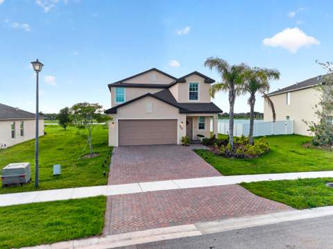 950 Bent Creek Drive, Fort Pierce FL - photo 9 of 77