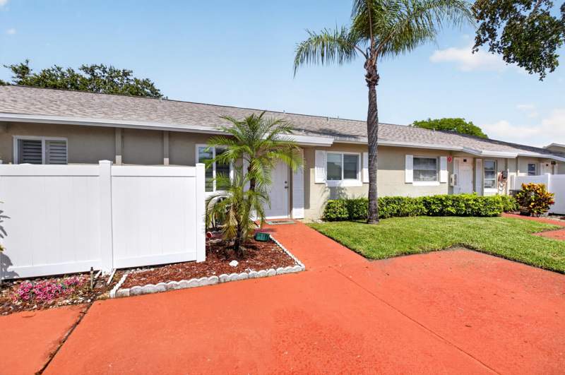 2 bedroom Condominium at 18925 Argosy Drive #B, Whisper Walk /Greenleaf, Boca Raton — photo 2