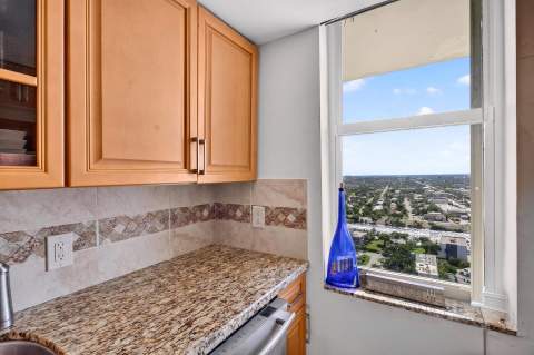 111 Briny Avenue #2711, Pompano Beach FL - photo 7 of 38