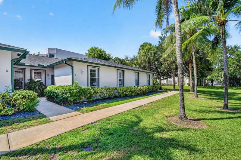 3 bedroom Condominium at 3162 Via Poinciana #6, Poinciana Place Villas Condo, Lake Worth — photo 3