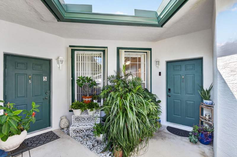 3 bedroom Condominium at 3162 Via Poinciana #6, Poinciana Place Villas Condo, Lake Worth — photo 4