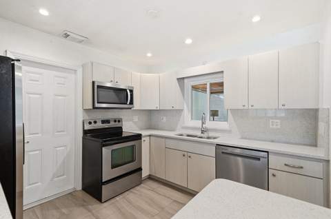 1777 NE 17th Street, Fort Lauderdale FL - photo 15 of 57