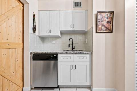 7401 NW 16th Street #102, Plantation FL - photo 8 of 36