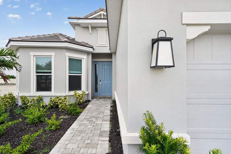3 bedroom Single Family Residence at 13529 SW Mazzano Street, Esplanade At Tradition, Port St. Lucie — photo 2