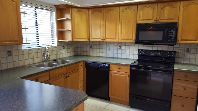 2 bedroom Townhouse at 11868 Sturbridge Lane, Sturbridge Village, Wellington — photo 2
