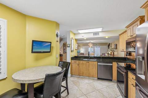 1330 NW 123rd Avenue, Pembroke Pines FL - photo 13 of 50