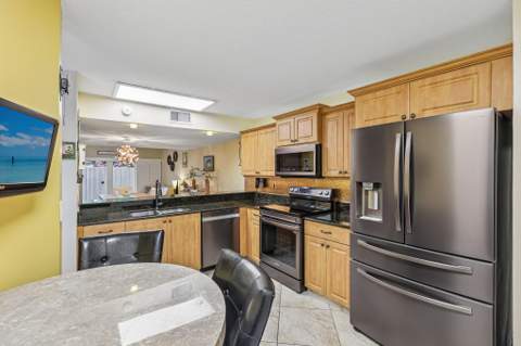 1330 NW 123rd Avenue, Pembroke Pines FL - photo 14 of 50