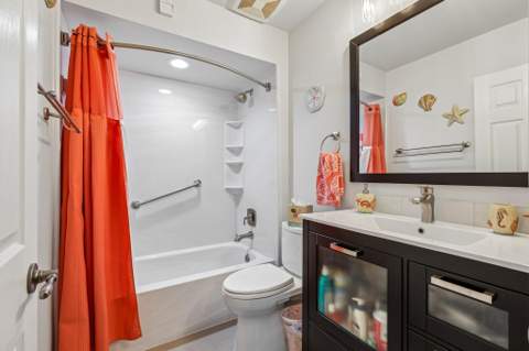 1330 NW 123rd Avenue, Pembroke Pines FL - photo 6 of 50