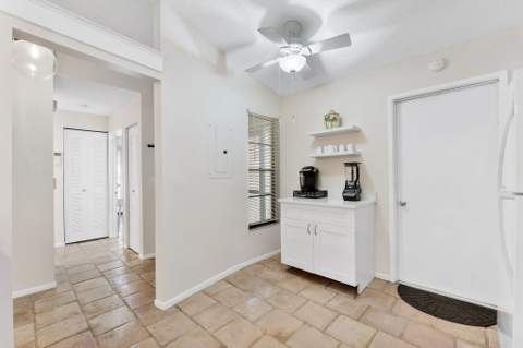 5861 Sunswept Lane #B, Boynton Beach FL - photo 6 of 26