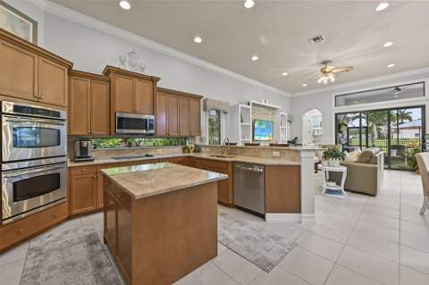 8729 Wellington View Drive, West Palm Beach FL - photo 15 of 61