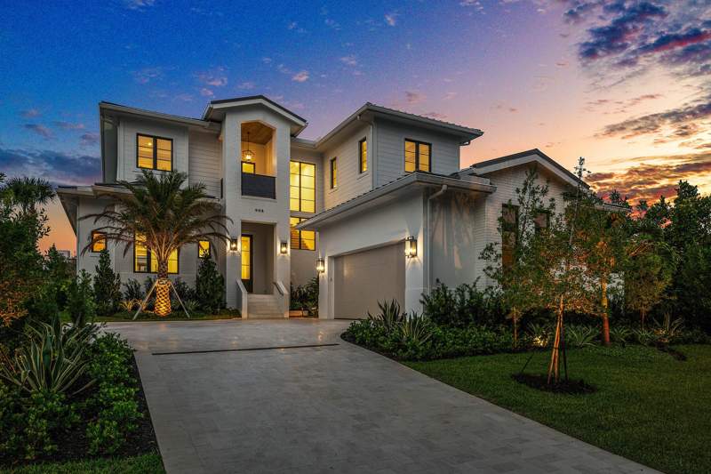 5 bedroom Single Family Residence at 908 N Atlantic Drive, Lake Shores Lantana, Lantana — photo 2